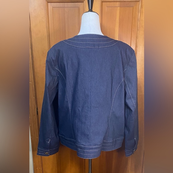NWT PLUS SIZE DENIM COLLARLESS JACKET - Picture 4 of 7